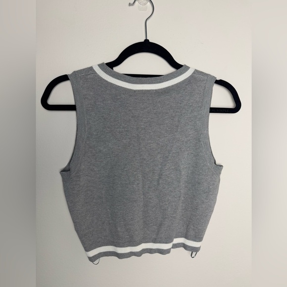 Sincerly Jules Versatil Grey Top & Skirt Set White Accents NWT - Picture 8 of 9